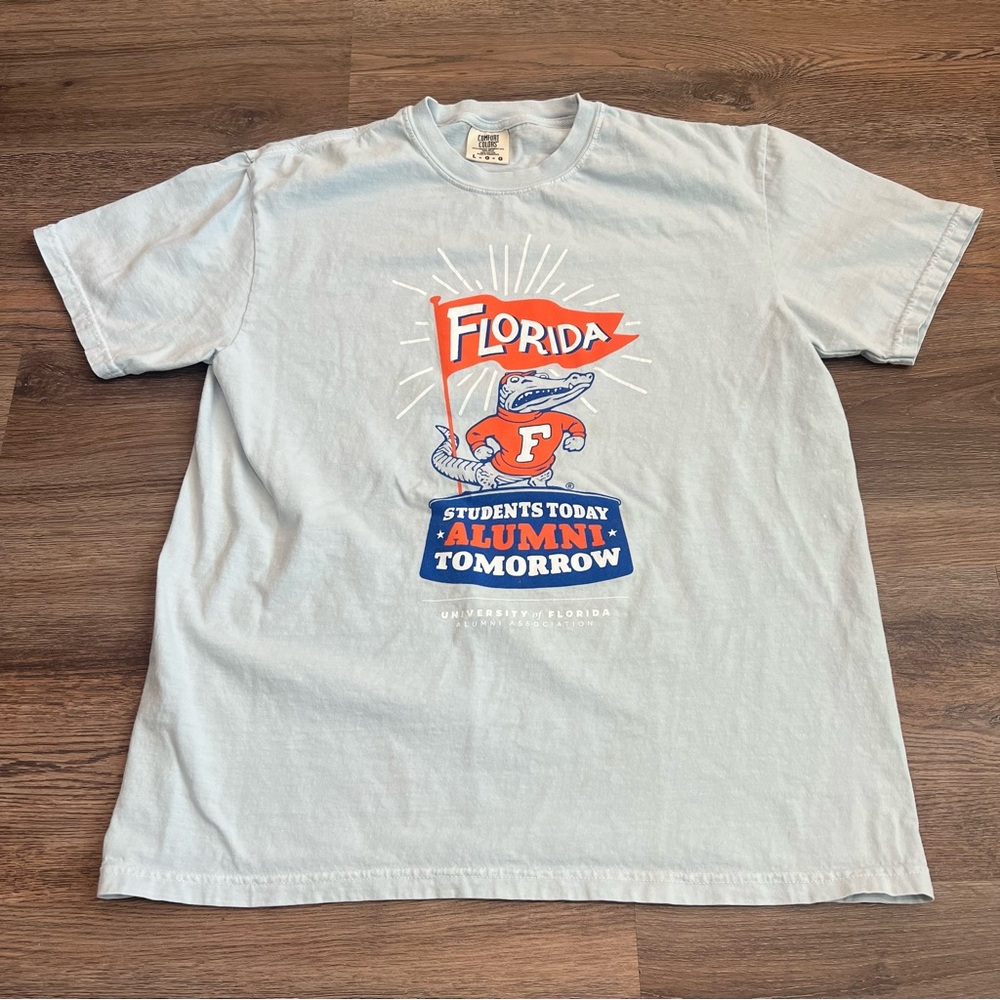 Comfort Colors University of Florida Alumni Graphic T-Shirt Size Large Gators